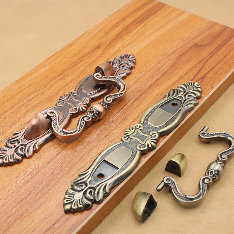 Baroque Skull Cabinet Pull — product view 4